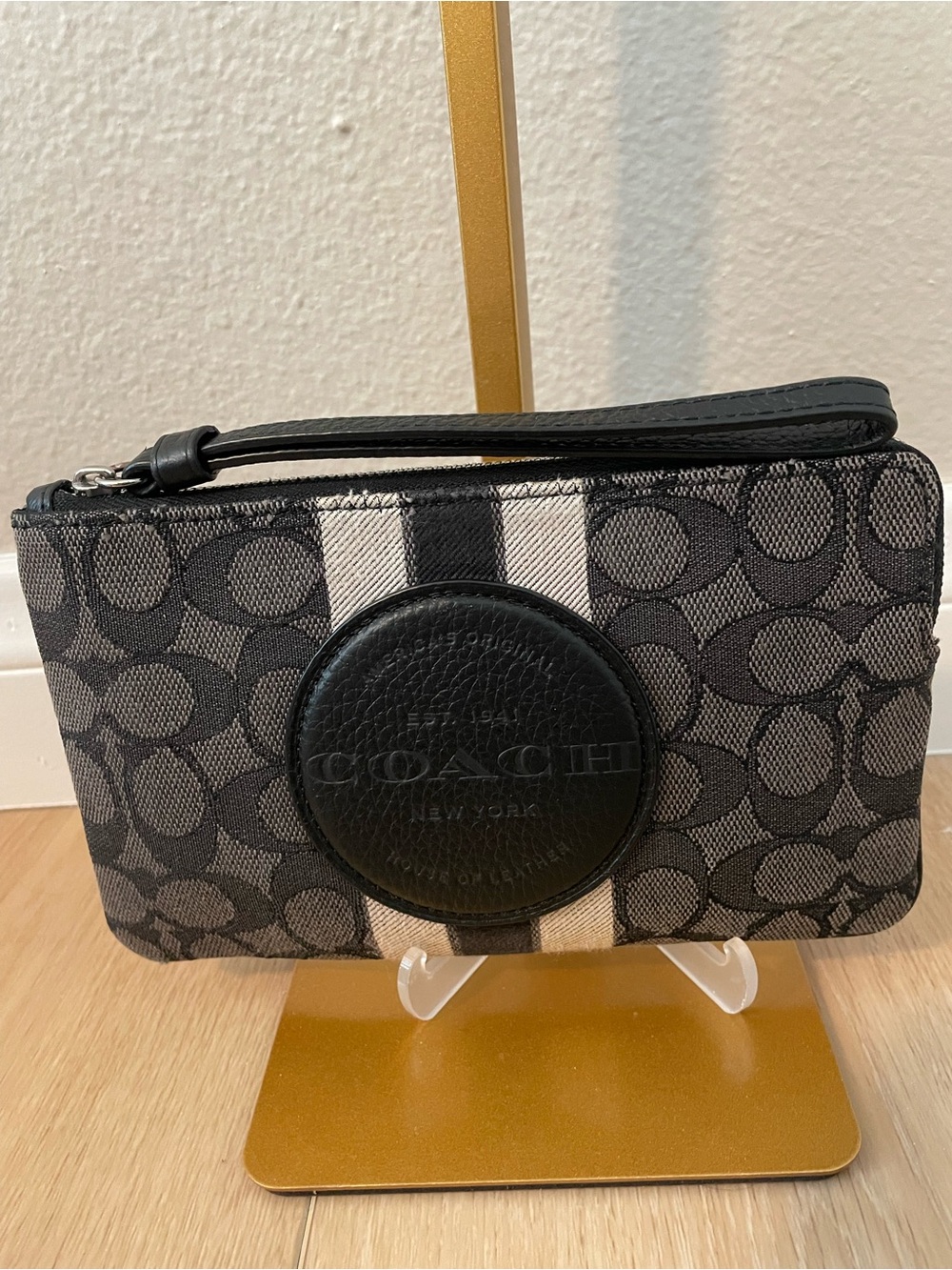 Coach Dempsey C8841 Large Corner Zip Wristlet Black Gray Signature Jacquard